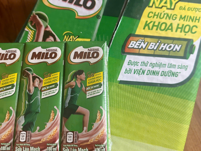 Nestlé Milo gắn mác Viện Dinh dưỡng trên bao bì quảng cáo. Ảnh: Lê Nga