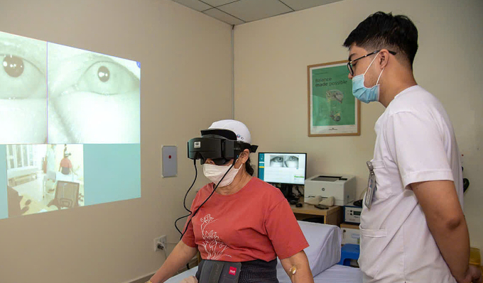 Hiện nay việc chẩn đoán rối loạn tiền đình được hỗ trợ bởi nhiều kỹ thuật khảo sát. Ảnh: Song Khuê