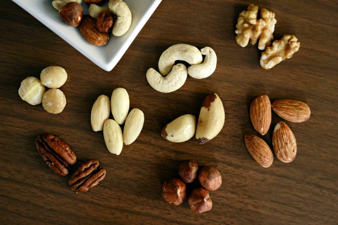 Các loại hạt rất giàu biotin.
